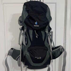 Deuter Act Lite 50+10 Hiking / Outdoor Backpack
